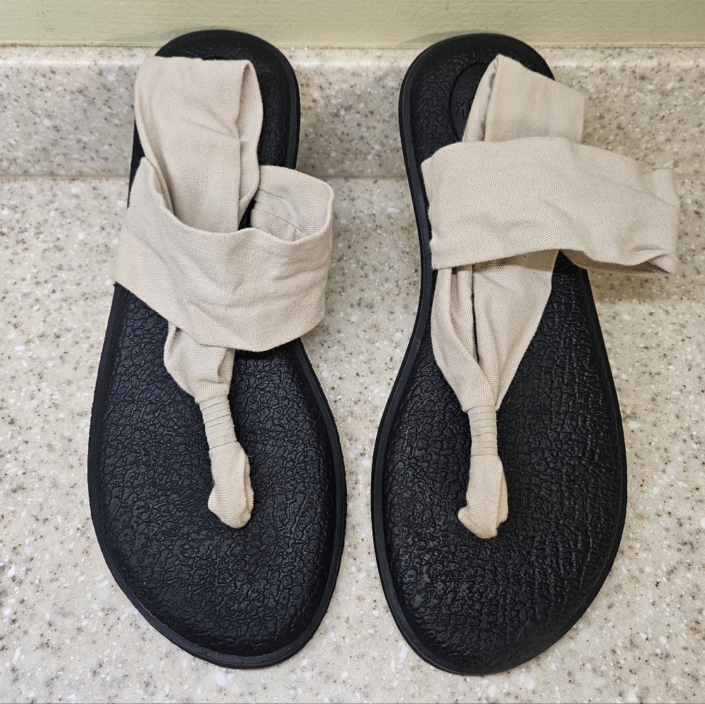 Sanuk Women's Black & Tan Yoga Sling 2 Sandals, Size 9